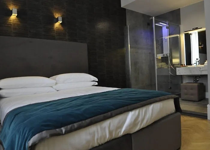 Place 24 & Wellness